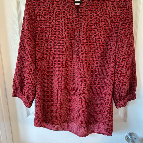 The Tog Shop Women’s Tunic Size Medium V Neck Geometric Red 3/4 Sleeve - Picture 4 of 11